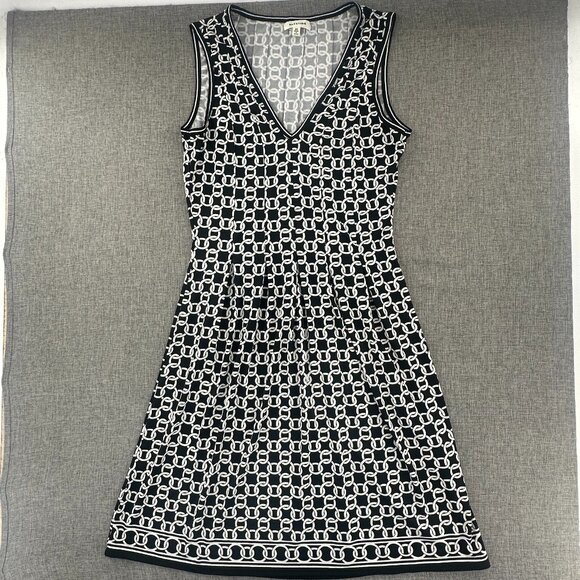 Max Studio Sleeveless A-Line Dress XS Black White V-Neckline Chain Link‎ Pattern - Picture 1 of 10